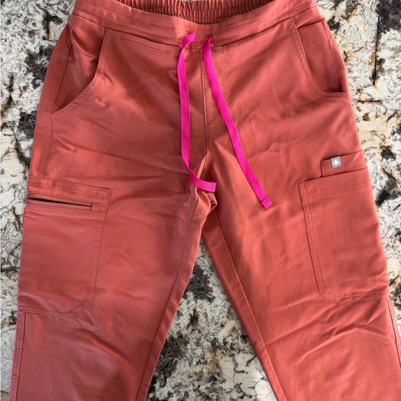 *FIGS SET* Yola™ Skinny Scrub Pants [XS] & Catarina™ One-Pocket Scrub Top [XS] - Picture 6 of 15